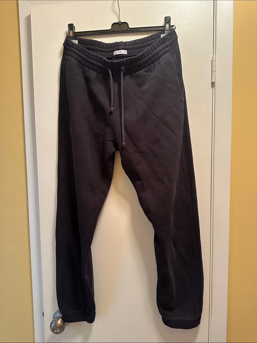 Tna Cozy Fleece Mega Jogger โ Premium High-Waisted Sweatpants in Black - Picture 3 of 10